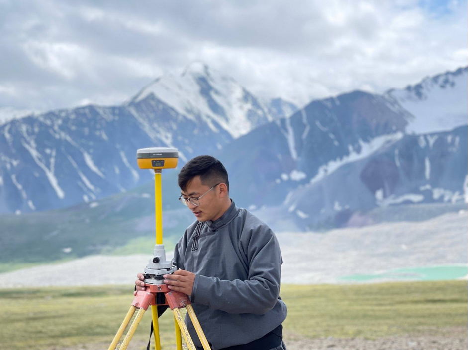 Máy GNSS RTK của thương hiệu Hi-Target có gì đặc biệt mà được nhiều người lựa chọn đến vậy?