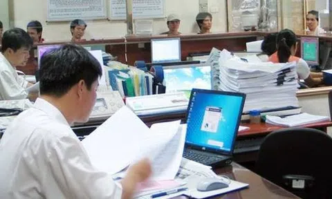 Cán bộ, công chức xã không sáp nhập có được hưởng chế độ nghỉ hưu trước tuổi?