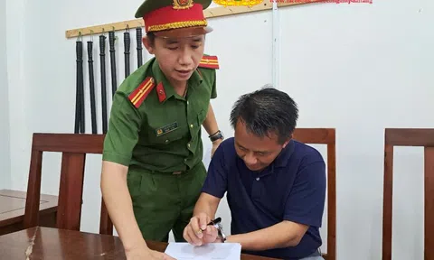 Bắt tạm giam "đại gia" ngành gỗ Nguyễn Sĩ Khoa