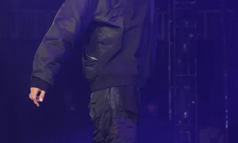 Chris Brown bị bắt