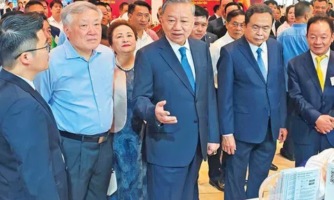 "Bộ tứ trụ cột" giúp Việt Nam cất cánh