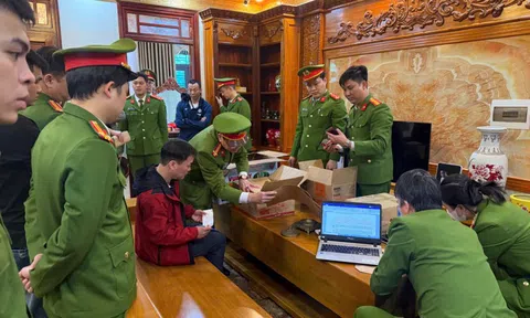 Choáng với số tiền giao dịch trong đường dây của “trùm cuối” giấu mặt, thường chỉ có vài tờ 2 nghìn trong túi