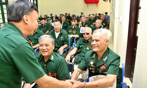 Trình Chủ tịch nước tặng quà cho hơn 1.576.000 người có công