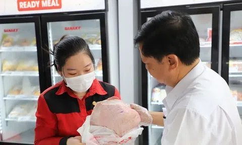 Người tố cáo C.P. bán thịt bẩn: 'Tôi nói lên sự thật, không hối hận'