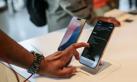 Bị dồn đến đường cùng, Apple chọn đổi tên iOS