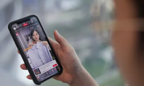 Việt Nam tăng 14% lượng người dùng Internet di động