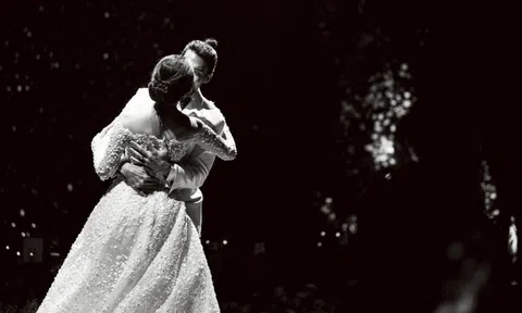 Ảnh cưới lãng mạn của 'tài tử điển trai nhất thế giới'