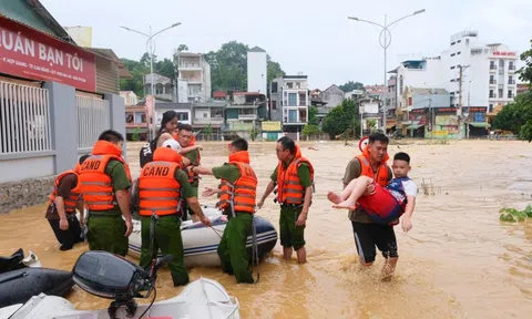Thủ tướng chỉ đạo các lực lượng sẵn sàng cứu hộ, ứng phó mưa lũ