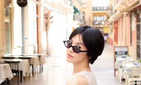 Song Hye Kyo gây 'sốt' với loạt ảnh ở Tây Ban Nha