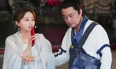 'Trương Vô Kỵ' Mã Cảnh Đào ngã quỵ khi livestream