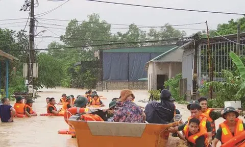 Bão hình thành trên Biển Đông cực kỳ nguy hiểm và phức tạp