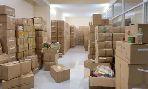 Công bố hình ảnh khám xét kho hàng của vợ chồng nữ doanh nhân Ngô Ánh Hồng