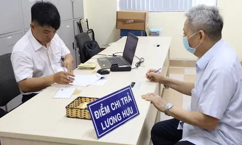Nhận lương hưu, trợ cấp qua ATM, có phải đóng thuế thu nhập cá nhân?