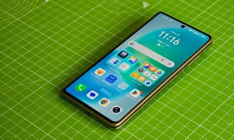 Đây là smartphone gập mỏng nhất hiện nay