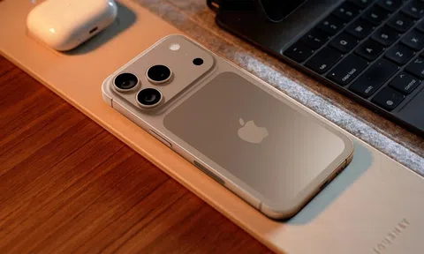 iPhone 17 Pro vẫn còn khay SIM