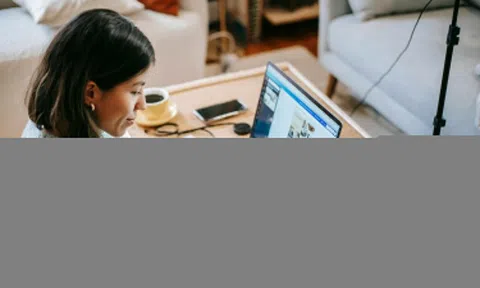 Laptop giúp sinh viên khai thác AI toàn diện