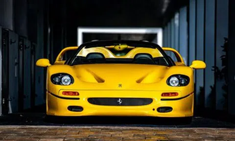 Siêu xe Ferrari F50 màu vàng cực hiếm vừa được bán với giá kỷ lục