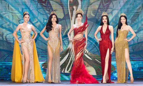 Hoa hậu Quế Anh đỏ rực như ánh lửa 'đọ sắc' cùng 4 á hậu