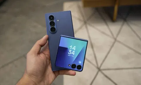 Xe chở 12.000 điện thoại gập Samsung bị đánh cắp