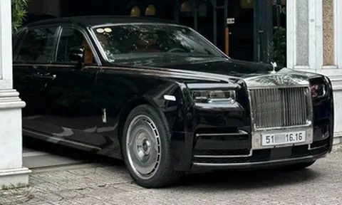 Đại gia Sài Gòn chi 60 tỷ tậu xe siêu sang Rolls-Royce Phantom VIII