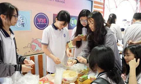Viện Khoa học Giáo dục Toàn cầu tư vấn hướng nghiệp cho học sinh Trường THPT Yên Hoà